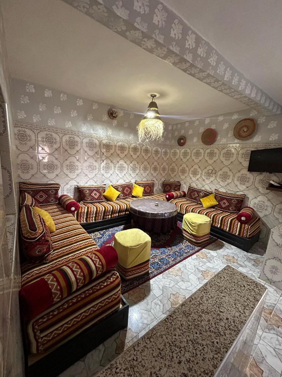 Center Apartment *